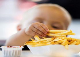 نقش والدین در چاقی کودک